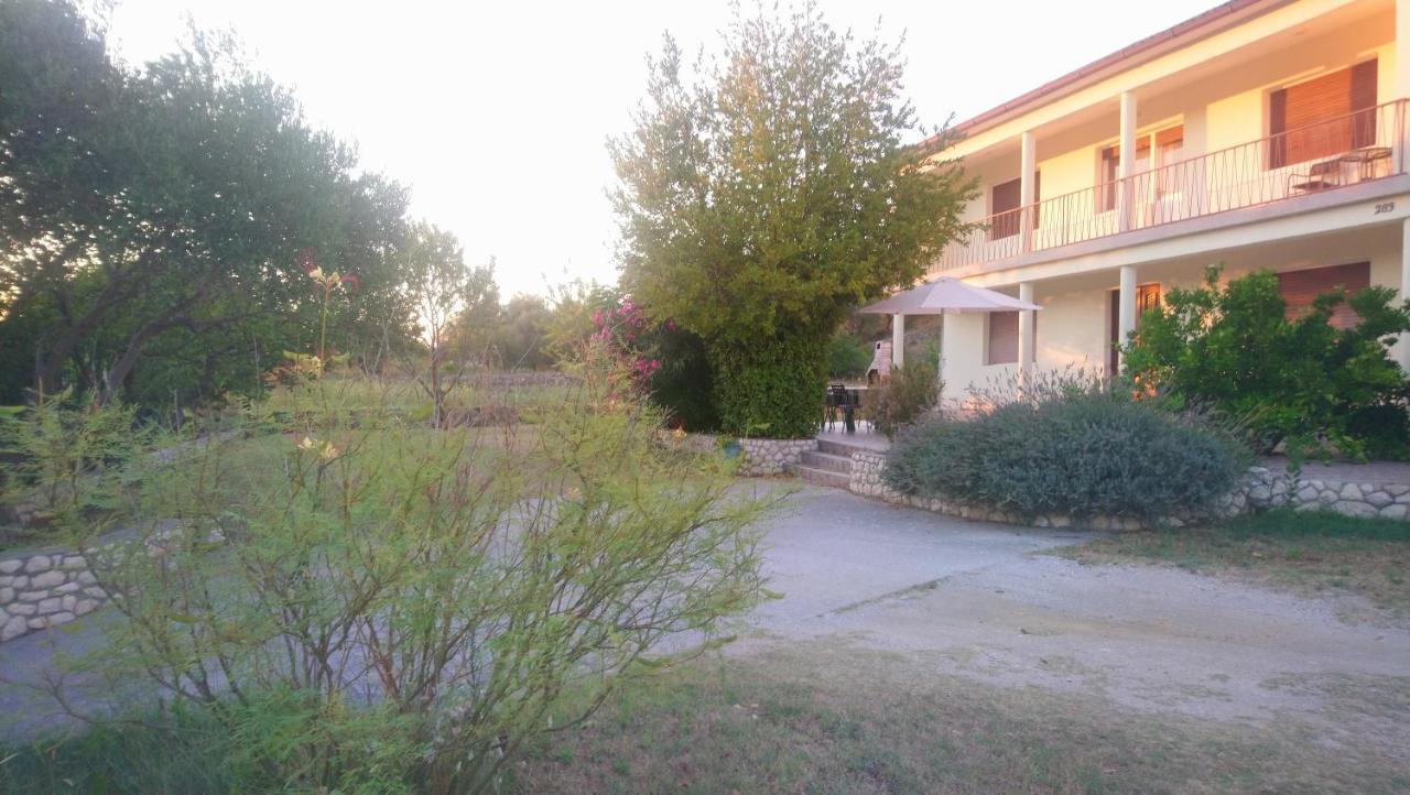 Apartment Vidas Kampor ภายนอก รูปภาพ