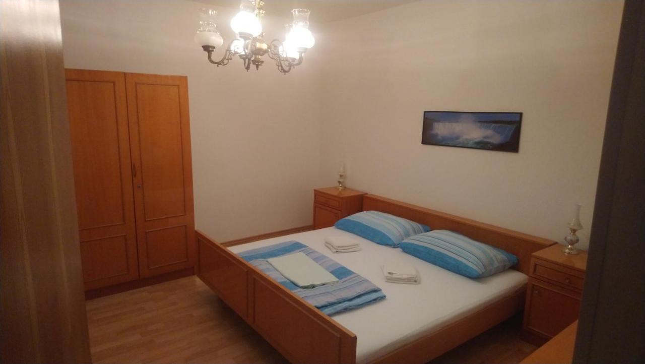 Apartment Vidas Kampor ภายนอก รูปภาพ